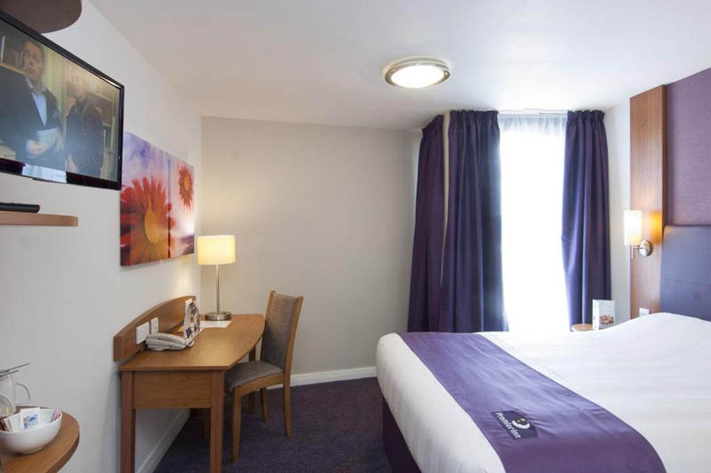 Premier Inn Stratford Upon Avon Waterways Номер фото