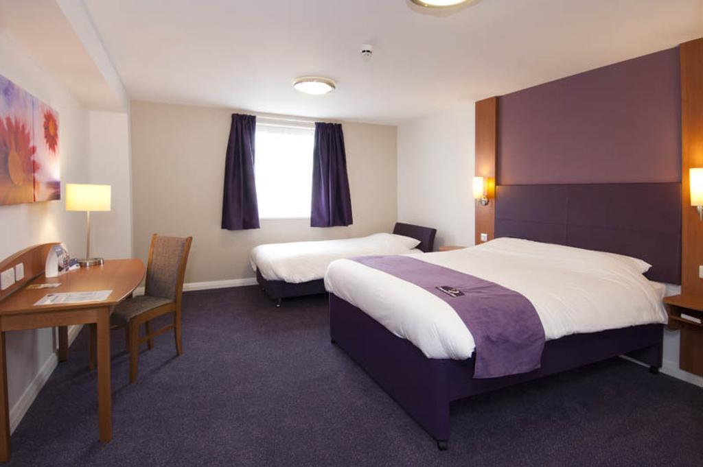 Premier Inn Stratford Upon Avon Waterways Номер фото