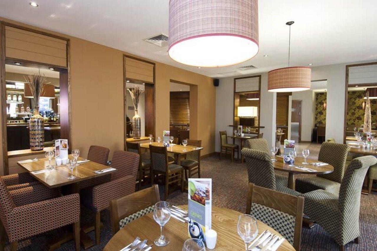Premier Inn Stratford Upon Avon Waterways Экстерьер фото