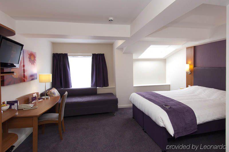 Premier Inn Stratford Upon Avon Waterways Экстерьер фото